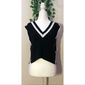 Black and white Banana Republic sweater vest (S)